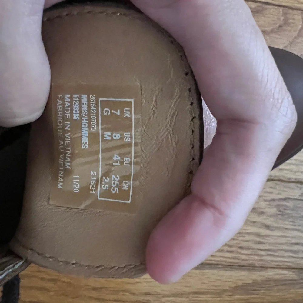 Clark’s Men's Brown Leather Chukka Boots
